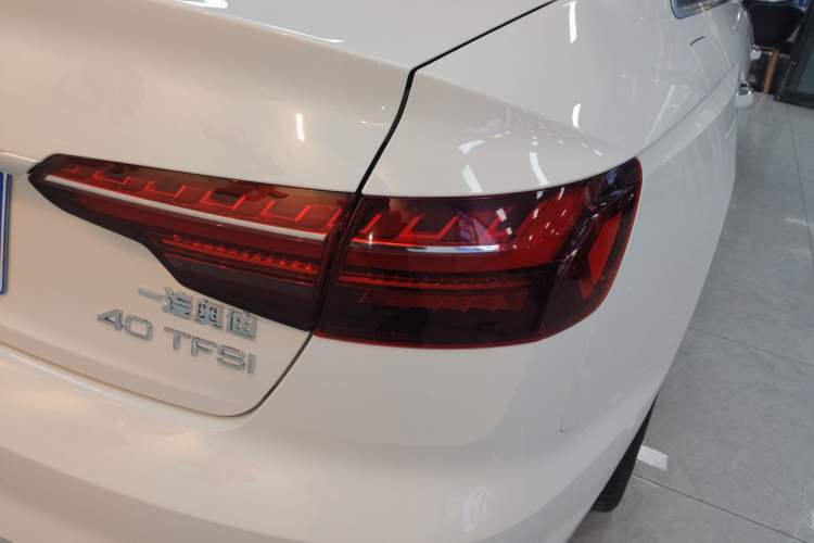 Used Audi A4L 2023 40 TFSI Fashion Dynamic Model Right Rear Taillight
