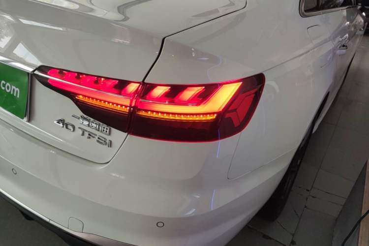 Used Audi A4L 2023 40 TFSI Fashion Dynamic Model Right Rear Taillight