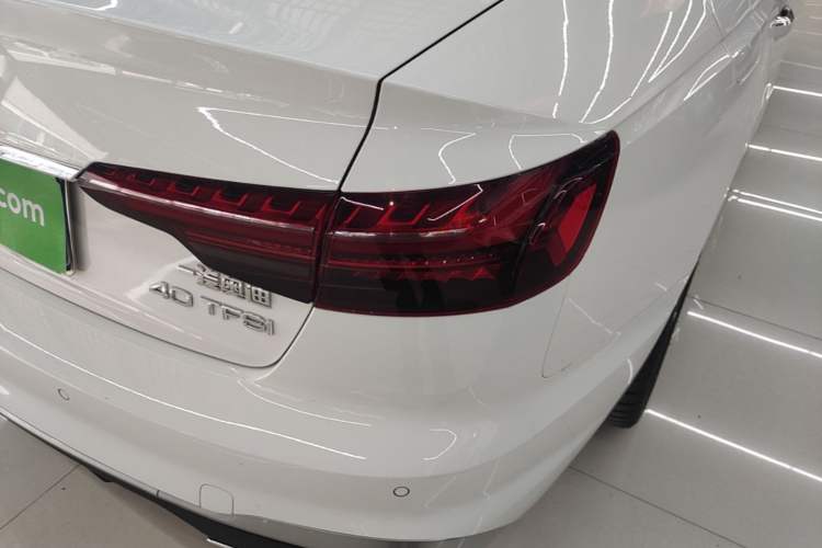 Used Audi A4L 2023 40 TFSI Fashion Dynamic Model Right Rear Taillight
