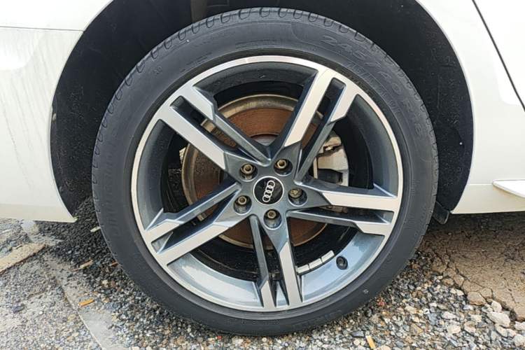 Used Audi A4L 2023 40 TFSI Fashion Dynamic Model Right Rear Wheel Hub