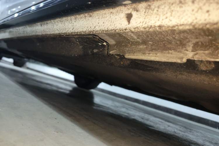 Used Audi A4L 2023 40 TFSI Luxury Dynamic Model Right Side Sill