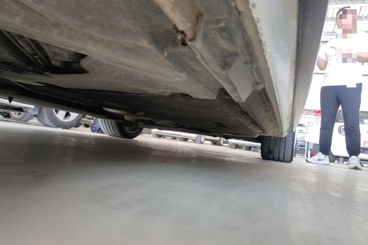 Used Audi A4L 2023 40 TFSI Luxury Dynamic Model Right Side Sill