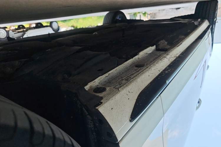 Used Audi A4L 2023 40 TFSI Luxury Dynamic Model Right Side Sill