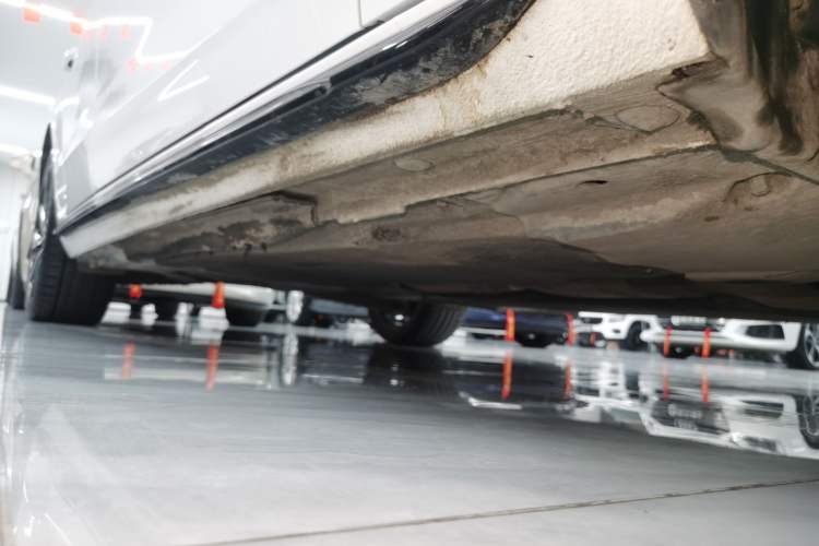 Used Audi A4L 2023 40 TFSI Luxury Dynamic Model Right Side Sill