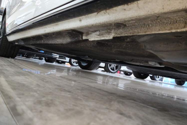 Used Audi A4L 2023 40 TFSI Luxury Dynamic Model Right Side Sill