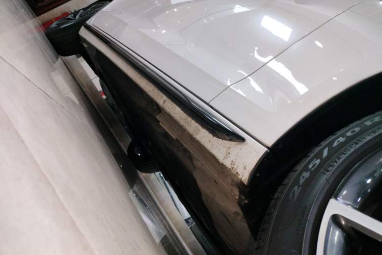 Used Audi A4L 2023 40 TFSI Luxury Dynamic Model Right Side Sill