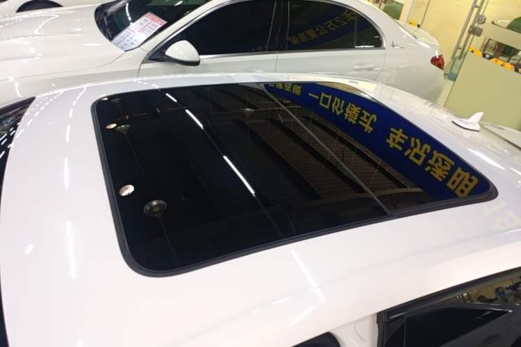 Used Audi A4L 2023 40 TFSI Luxury Dynamic Model Roof