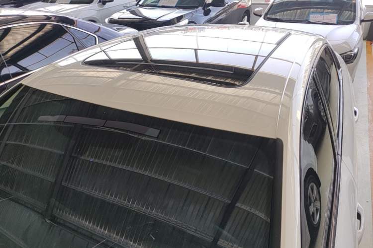 Used Audi A4L 2023 40 TFSI Luxury Dynamic Model Roof