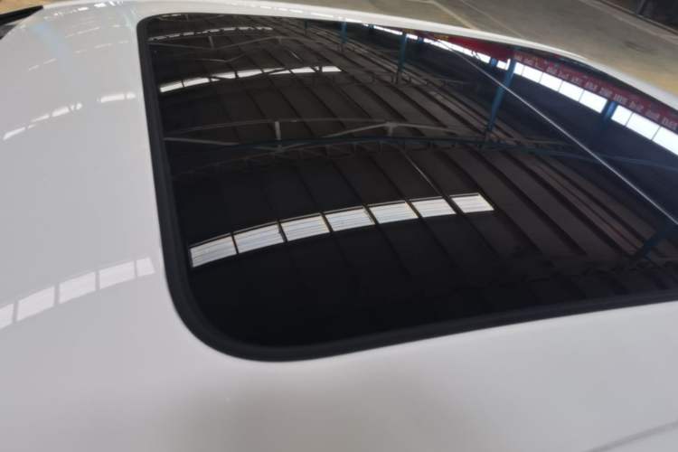 Used Audi A4L 2023 40 TFSI Luxury Dynamic Model Roof