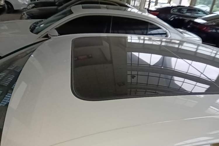 Used Audi A4L 2023 40 TFSI Luxury Dynamic Model Roof