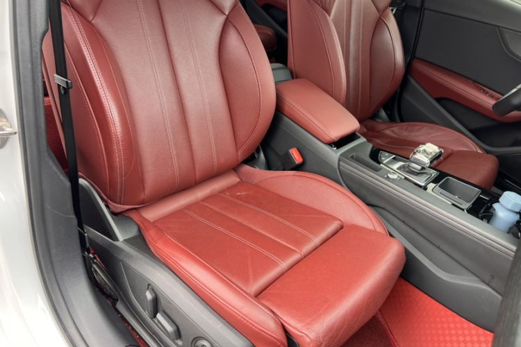 Used Audi A4L 2023 40 TFSI Luxury Dynamic Model Roof