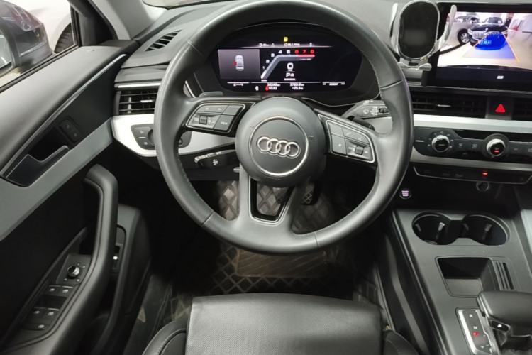 Used Audi A4L 2023 40 TFSI Fashion Dynamic Model Steering Wheel
