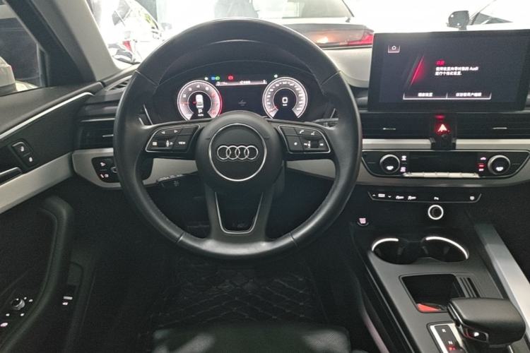 Used Audi A4L 2023 40 TFSI Fashion Dynamic Model Steering Wheel