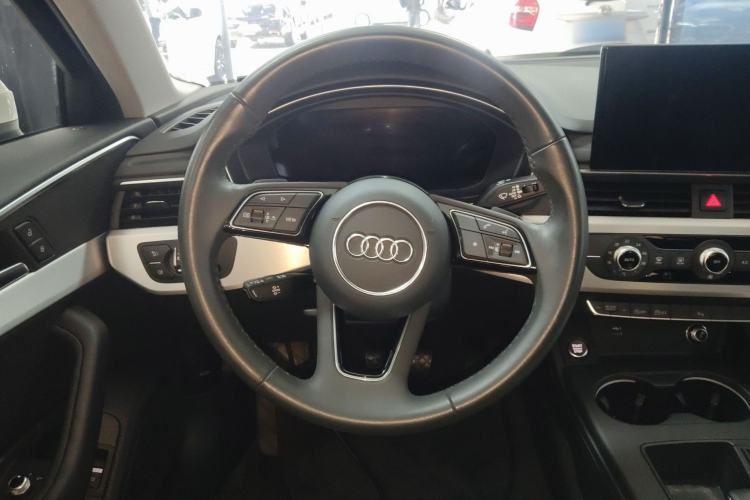 Used Audi A4L 2023 40 TFSI Fashion Dynamic Model Steering Wheel