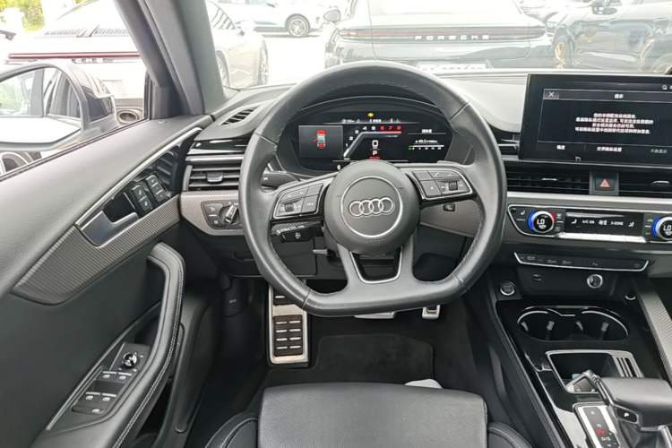 Used Audi A4L 2023 40 TFSI quattro Luxury Dynamic Edition Steering Wheel
