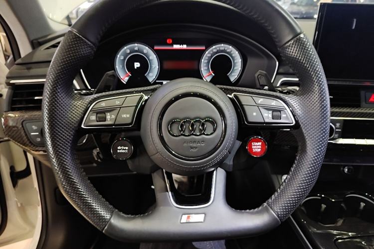 Used Audi A4L 2023 40 TFSI Luxury Dynamic Model Steering Wheel
