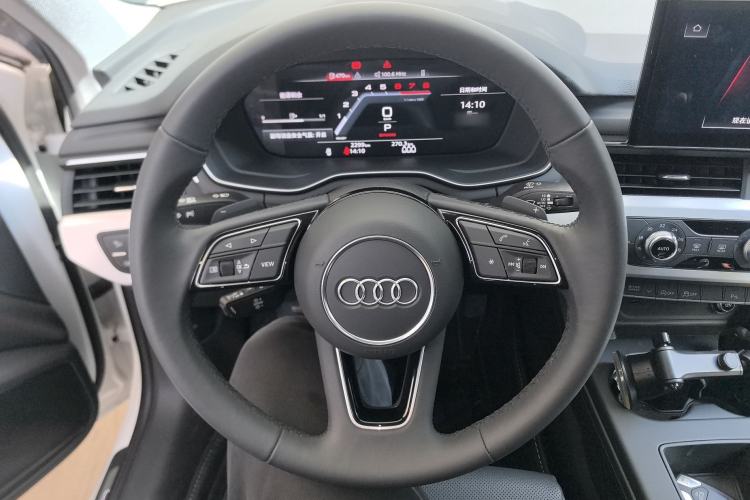 Used Audi A4L 2023 40 TFSI Fashion Dynamic Model Steering Wheel