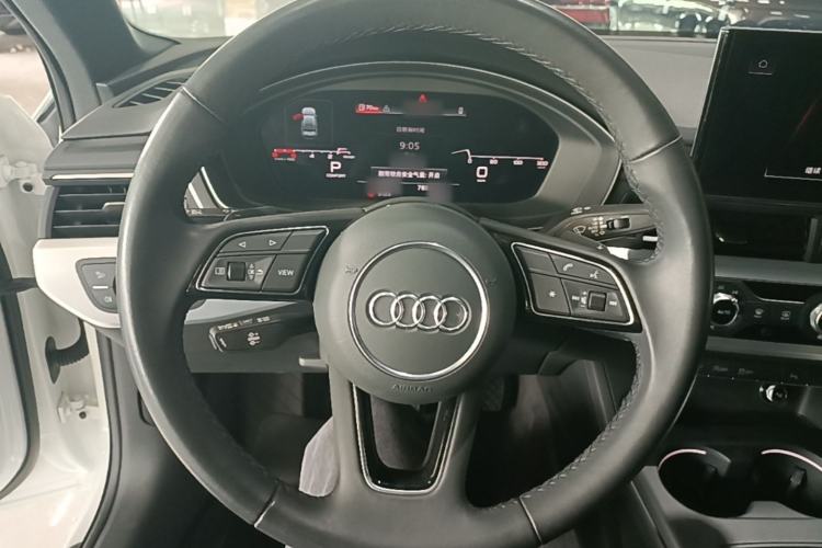 Used Audi A4L 2023 40 TFSI Fashion Dynamic Model Steering Wheel