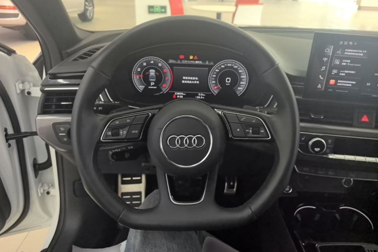 Used Audi A4L 2023 40 TFSI quattro Luxury Dynamic Edition Steering Wheel