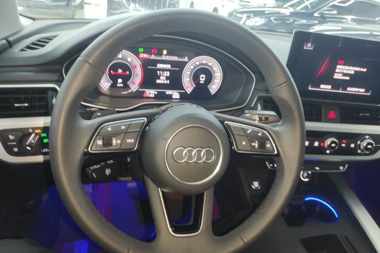 Used Audi A4L 2023 40 TFSI Fashion Dynamic Model Steering Wheel