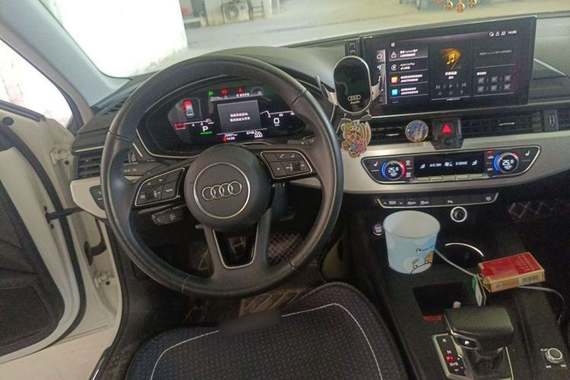 Used Audi A4L 2023 40 TFSI Fashion Dynamic Model Steering Wheel