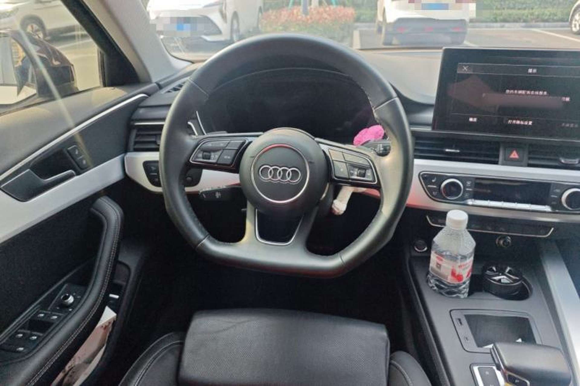 Used Audi A4L 2023 40 TFSI Luxury Dynamic Model Steering Wheel