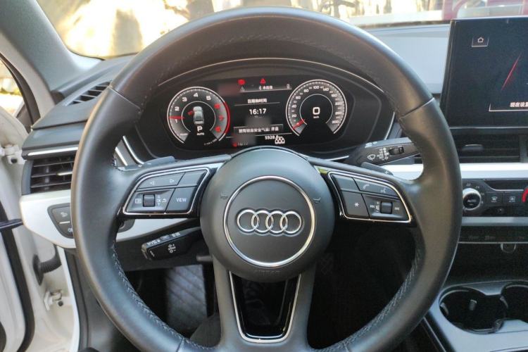 Used Audi A4L 2023 40 TFSI Fashion Dynamic Model Steering Wheel