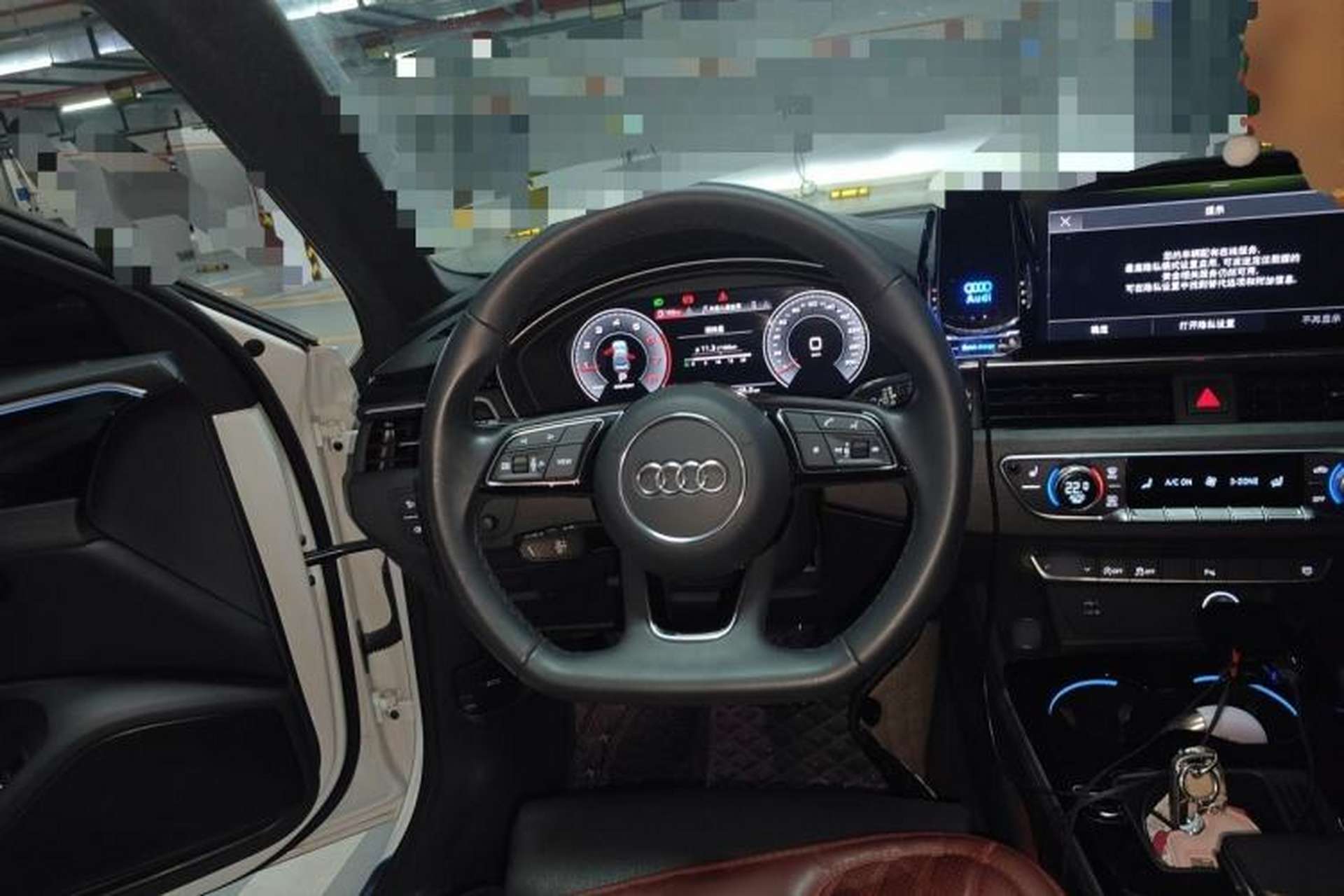 Used Audi A4L 2023 40 TFSI Luxury Dynamic Model Steering Wheel