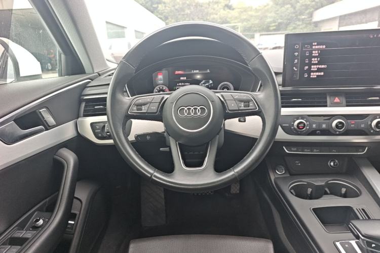 Used Audi A4L 2023 40 TFSI Fashion Dynamic Model Steering Wheel