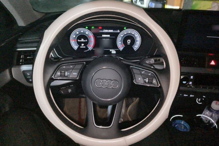 Used Audi A4L 2023 40 TFSI Fashion Dynamic Model Steering Wheel