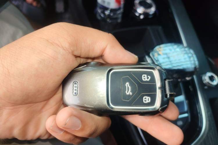 Used Audi A4L 2023 40 TFSI Luxury Dynamic Model Vehicle Key