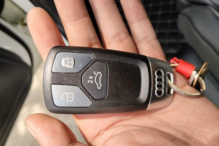Used Audi A4L 2023 40 TFSI Luxury Dynamic Model Vehicle Key