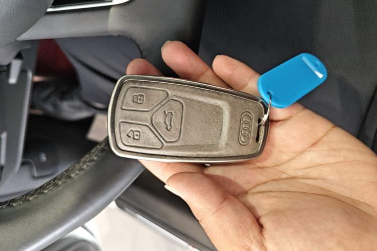 Used Audi A4L 2023 40 TFSI Luxury Dynamic Model Vehicle Key