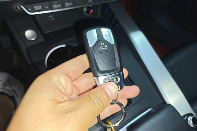 Used Audi A4L 2023 40 TFSI Fashion Dynamic Model Vehicle Key