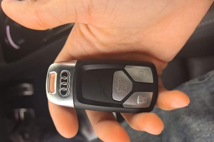 Used Audi A4L 2023 40 TFSI quattro Luxury Dynamic Edition Vehicle Key