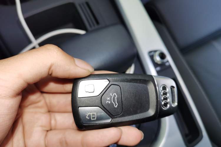 Used Audi A4L 2023 40 TFSI Fashion Dynamic Model Vehicle Key