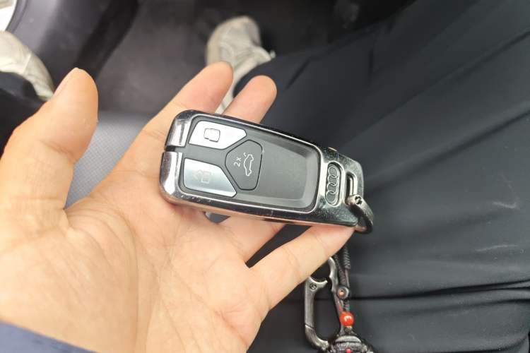Used Audi A4L 2023 40 TFSI Bang & Olufsen Starry Night Edition Vehicle Key