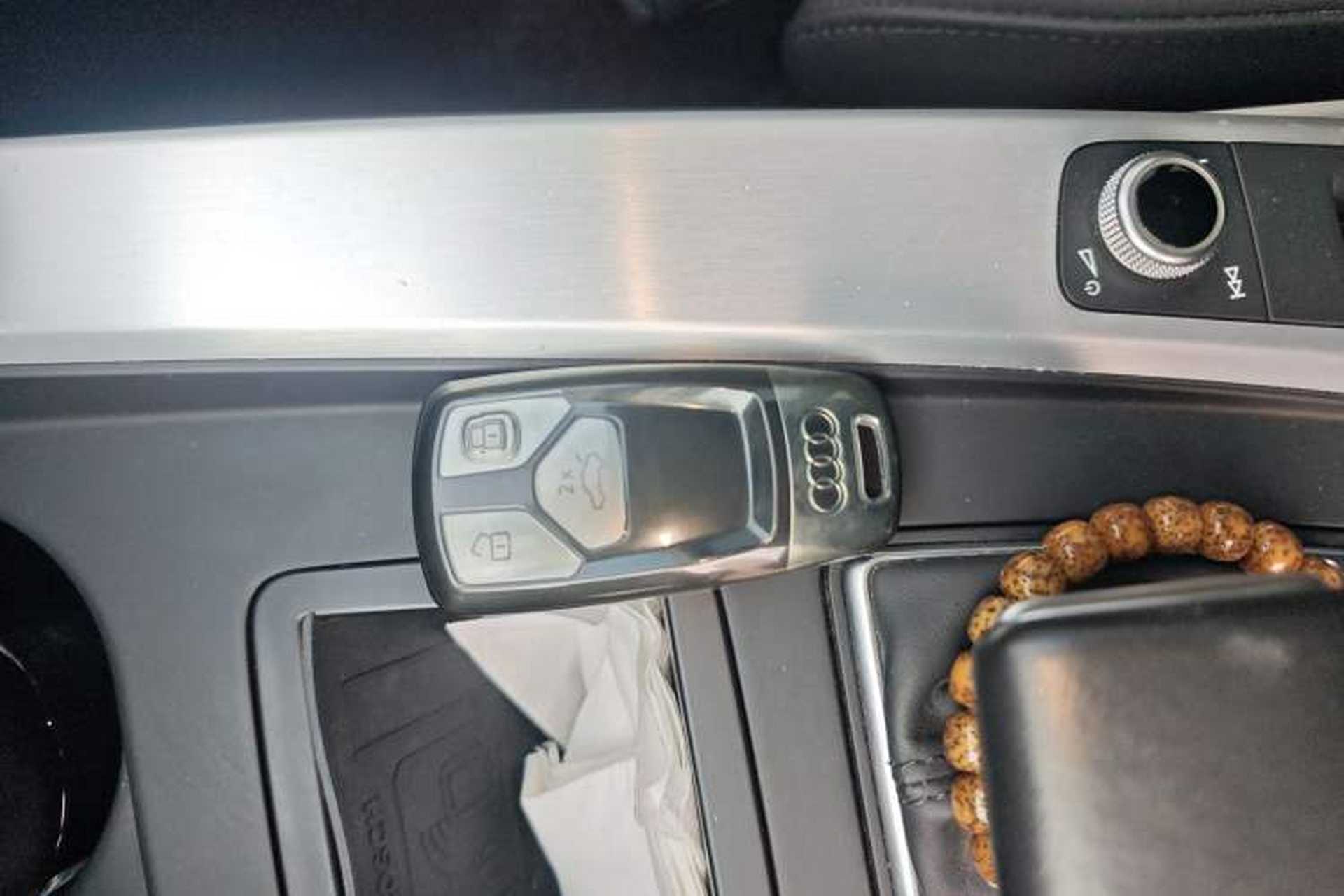 Used Audi A4L 2023 40 TFSI Luxury Dynamic Model Vehicle Key