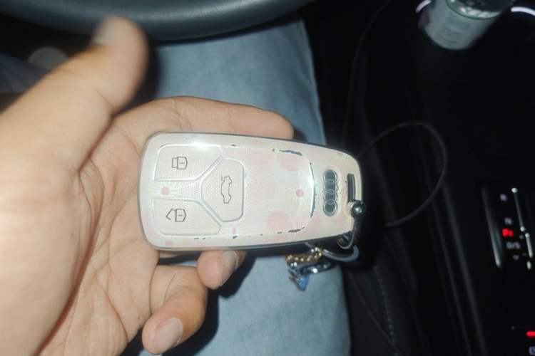 Used Audi A4L 2023 40 TFSI Fashion Dynamic Model Vehicle Key