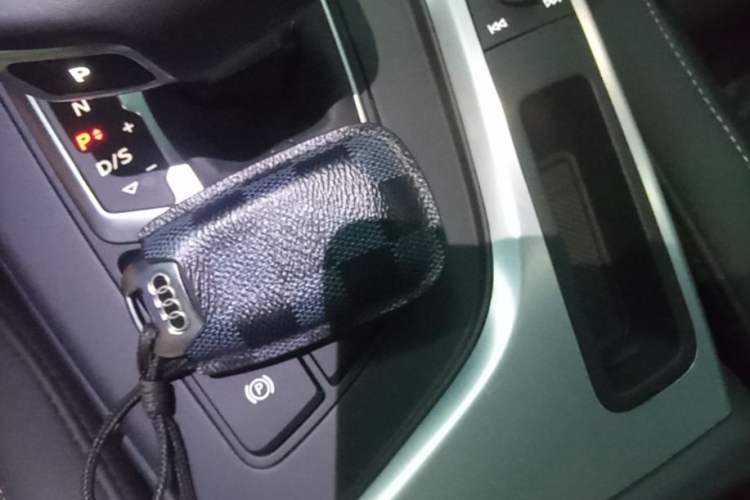 Used Audi A4L 2023 40 TFSI Fashion Dynamic Model Vehicle Key