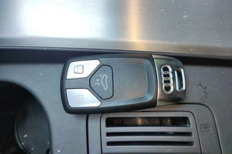 Used Audi A4L 2023 40 TFSI Fashion Dynamic Model Vehicle Key