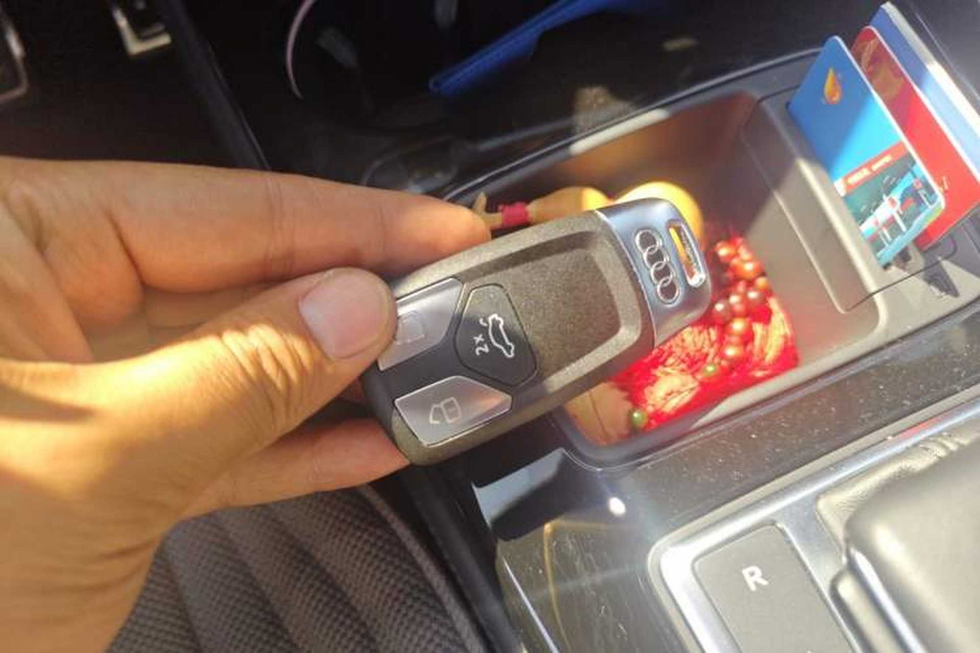 Used Audi A4L 2023 40 TFSI Luxury Dynamic Model Vehicle Key