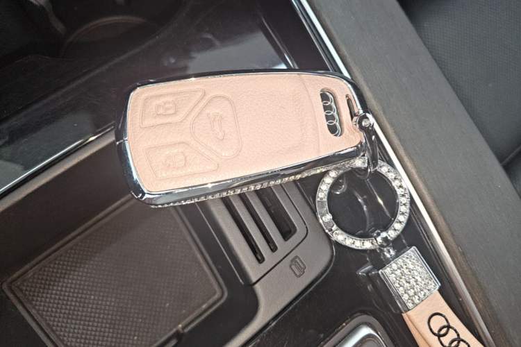 Used Audi A4L 2023 40 TFSI Luxury Dynamic Model Vehicle Key