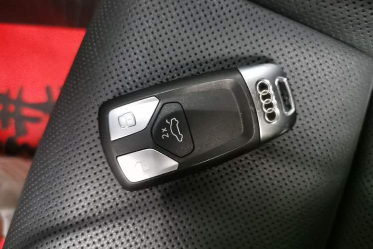 Used Audi A4L 2023 40 TFSI Fashion Dynamic Model Vehicle Key
