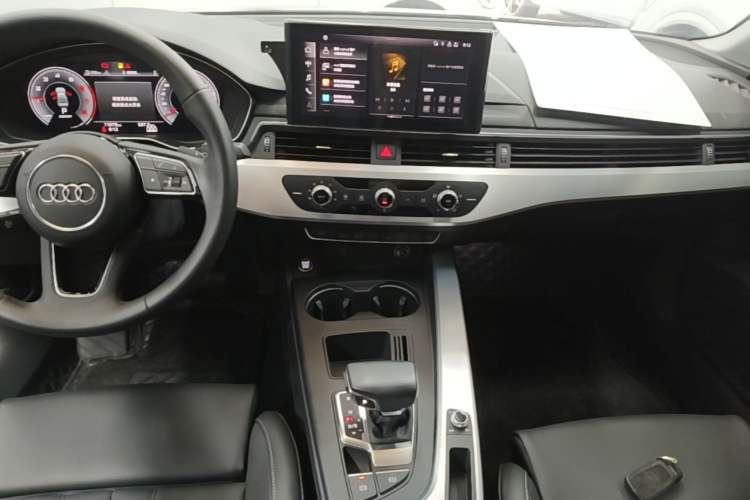Used Audi A4L 2024 40 TFSI Fashion Dynamic Model Audio And AC Panel