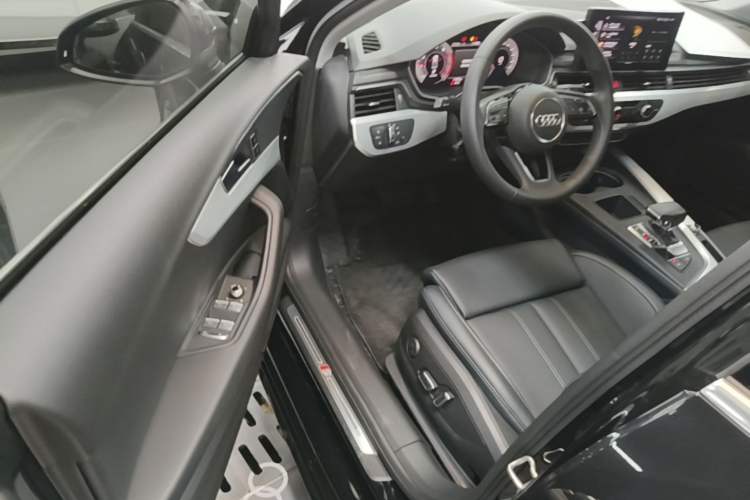 Used Audi A4L 2024 40 TFSI Fashion Dynamic Model Driver Seat