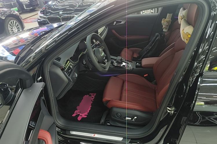 Used Audi A4L 2024 40 TFSI Luxury Dynamic Edition Driver Seat