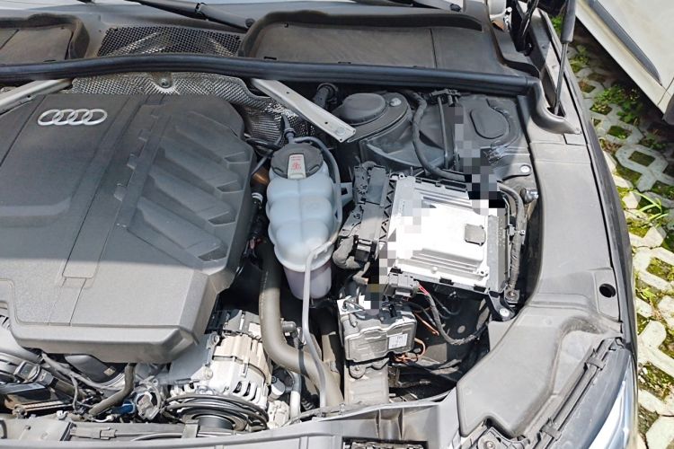 Used Audi A4L 2024 40 TFSI Luxury Dynamic Edition (Starry Night Version) Engine Bay Left