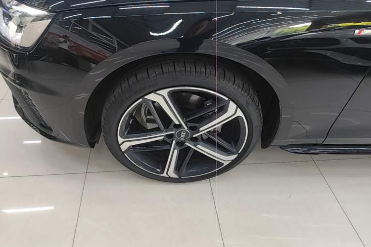 Used Audi A4L 2024 40 TFSI Luxury Dynamic Edition Left Front Wheel Hub