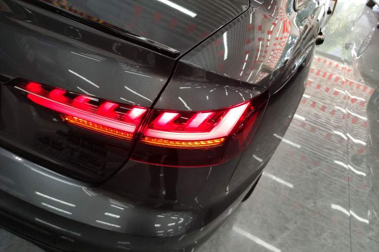Used Audi A4L 2024 40 TFSI Luxury Dynamic Edition Right Rear Taillight
